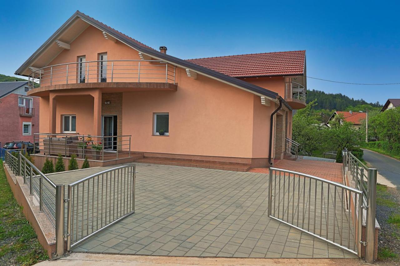 Holiday House Lana オトチャッツ エクステリア 写真